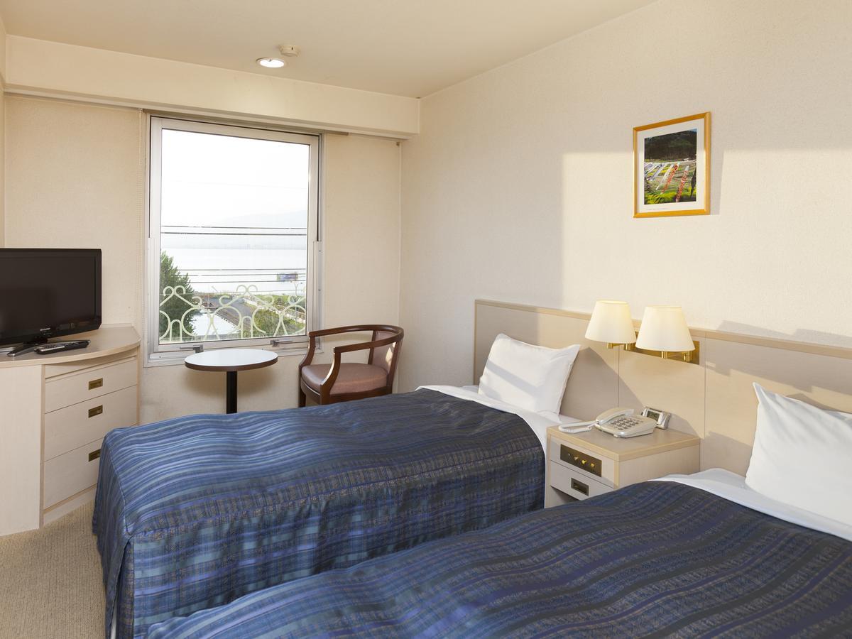 Suwa Lakeside Hotel Екстериор снимка