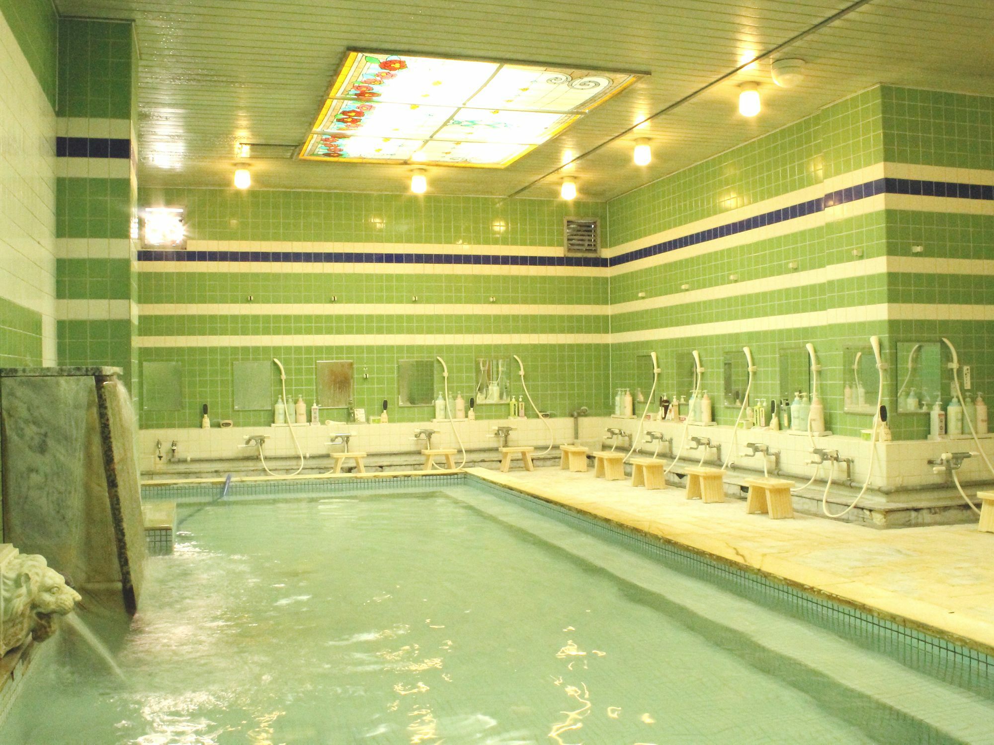 Suwa Lakeside Hotel Екстериор снимка